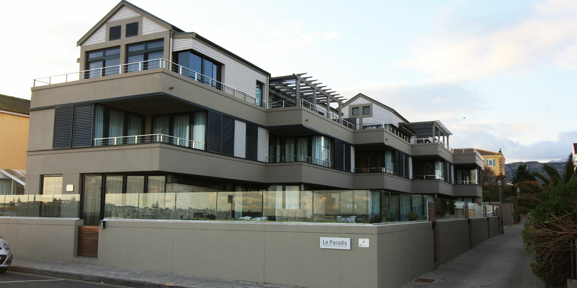 הרמנוס Harbour House Hotel - Le Paradis Apartments מראה חיצוני תמונה