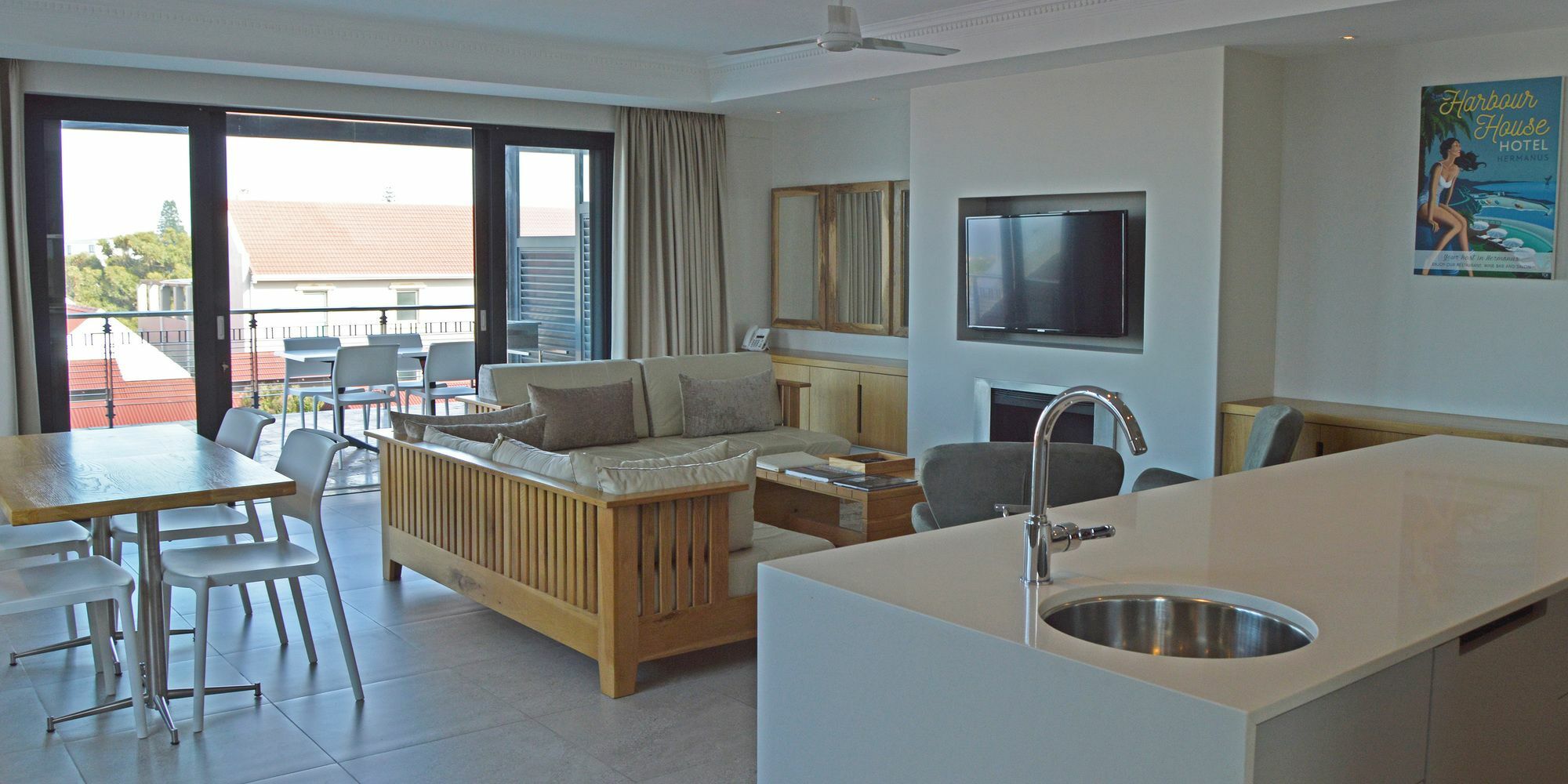 הרמנוס Harbour House Hotel - Le Paradis Apartments מראה חיצוני תמונה